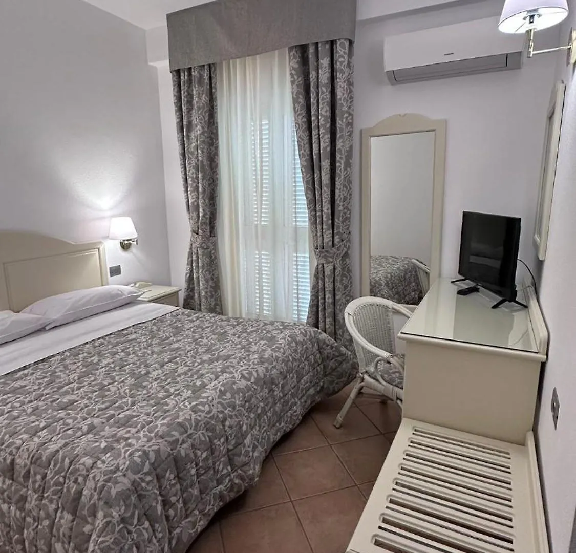 Hotel Terranova 올비아 3*,  이탈리아